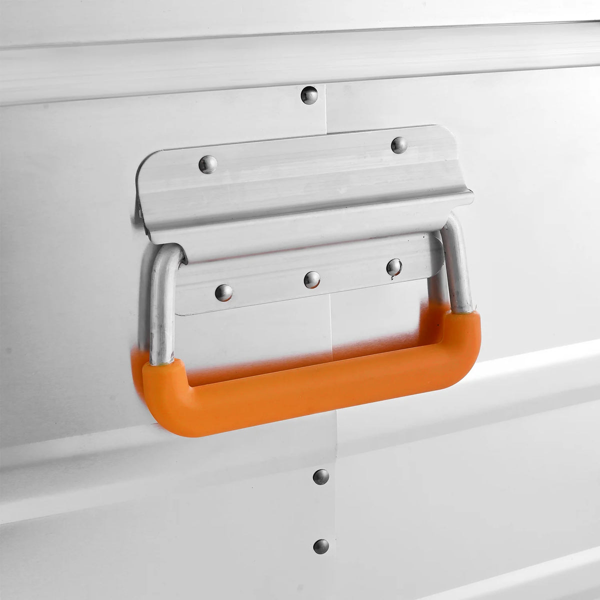 ALUBOX Campingbox + Schneidebretter + Einsatzfach